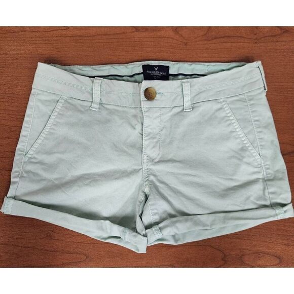 American Eagle Strech 4 mint green flat front shorts. Measures approx 30 waist, - Picture 1 of 7